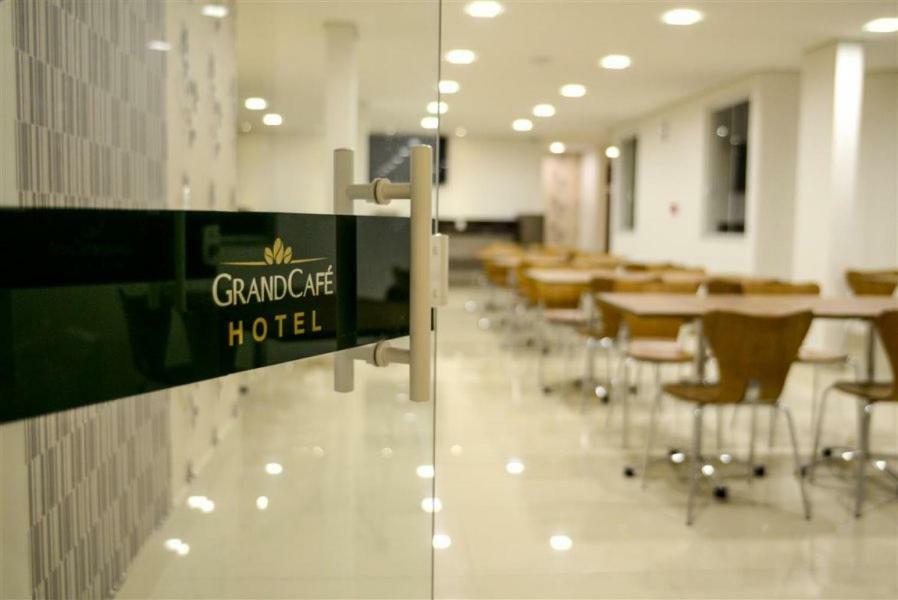 Grand Cafe Hotel مانهواسو المظهر الخارجي الصورة